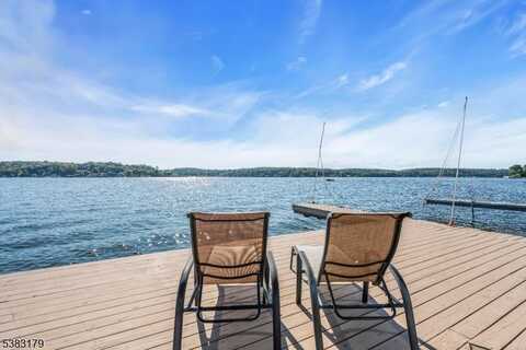 11 Bass Rock Rd, Hopatcong, NJ 07843