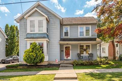 63 Main St, Bloomsbury, NJ 08804