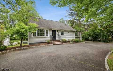 147 W Northfield Rd, Livingston, NJ 07039