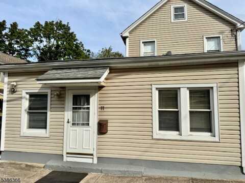 77 Lower Notch Rd, Little Falls, NJ 07424