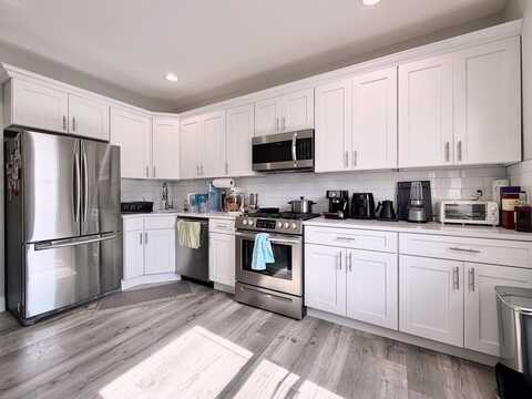 41 WASHBURN ST, JC, Journal Square, NJ 07306