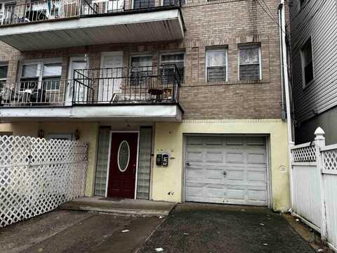 20 DALE AVE, JC, Journal Square, NJ 07306