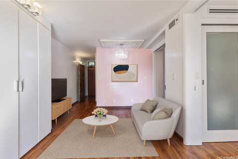 2092 Kuhio Avenue, Honolulu, HI 96815