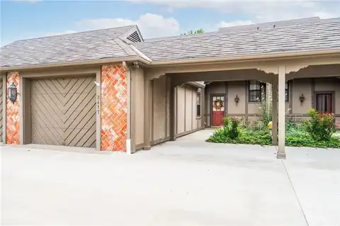 3417 Seminole Drive, Lawrence, KS 66047