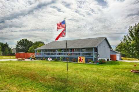 90 Ravens Roost Drive, Linn Valley, KS 66040