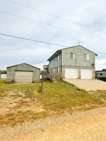 103 Schoonover Drive, Big Lake, MO 64437