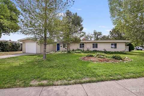 1060 N 9th E, Mountain Home, ID 83647