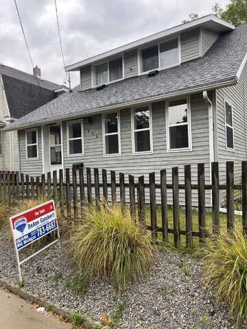 406 S Elm Avenue, Jackson, MI 49203