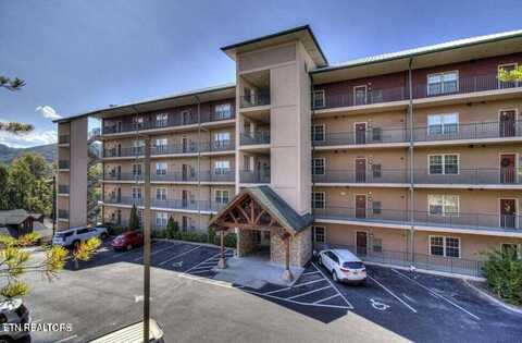 410 Big Bear Way, Pigeon Forge, TN 37863