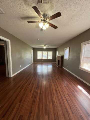 2208 18th Street, Lubbock, TX 79401