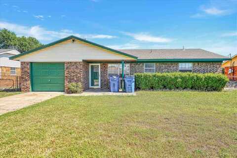 203 Elk Dr, Cache, OK 73527