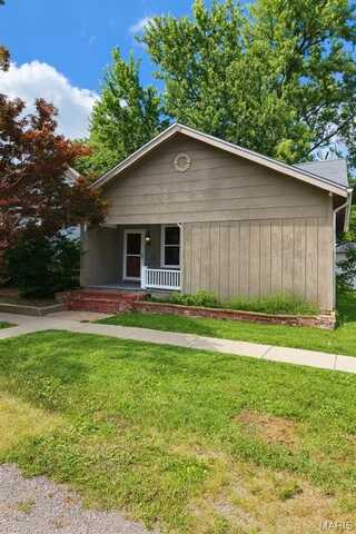211 E Beach Street, Litchfield, IL 62056