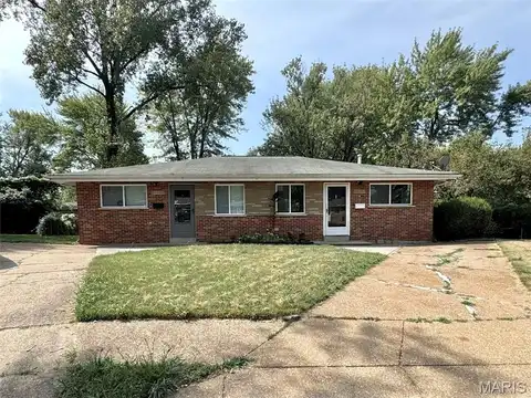 10136 Douglas Court, Saint Ann, MO 63074
