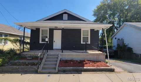 3818 N Hanley Road N, Saint Louis, MO 63121