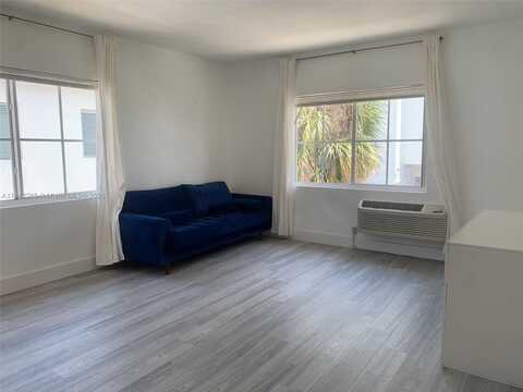 8011 Abbott Ave, Miami Beach, FL 33141