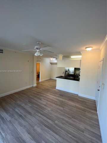 6492 Emerald Dunes Dr, West Palm Beach, FL 33411
