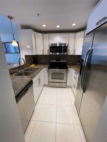 185 SE 14th Ter, Miami, FL 33131