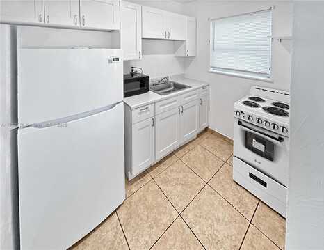 1834 Harding St, Hollywood, FL 33020