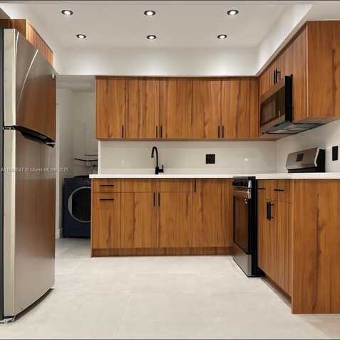 5005 NW 196th Ter, Miami Gardens, FL 33055