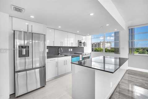1000 Saint Charles Pl, Pembroke Pines, FL 33026