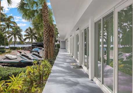 910 West Ave, Miami Beach, FL 33139