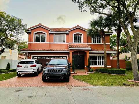 8950 NW 189th Ter, Hialeah, FL 33018