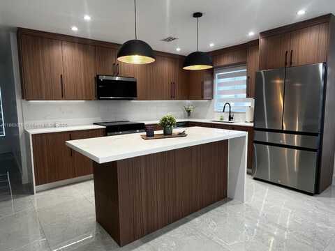 1590 SW 139th Ave, Davie, FL 33325