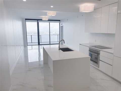700 NE 24th St, Miami, FL 33137
