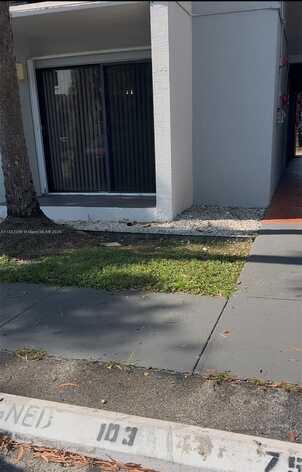 undefined, Hialeah, FL 33015