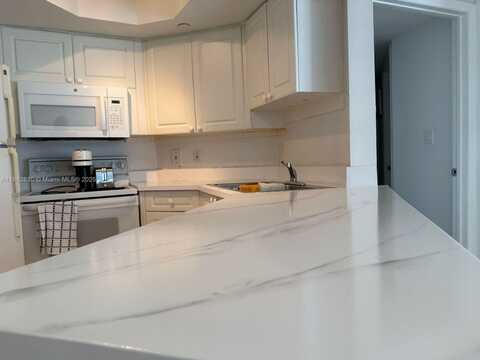 8911 Collins Ave, Surfside, FL 33154