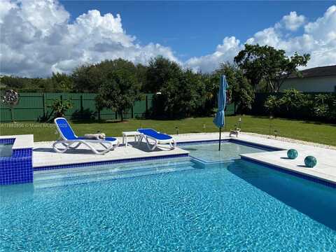 8250 SW 188th Ter, Cutler Bay, FL 33157