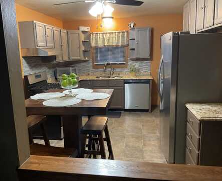 10409 W Villa Ave, Milwaukee, WI 53224
