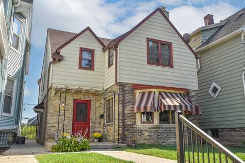 2758 S Logan Ave, Milwaukee, WI 53207