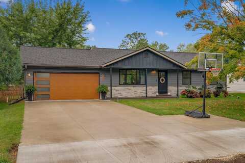 W8219 Oepka St, Holmen, WI 54636