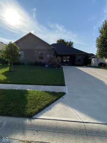 2833 Bloomsbury N, Greenwood, IN 46143