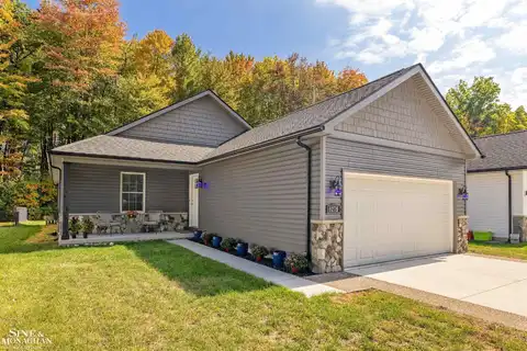 9279 Oakdale, Clay, MI 48001
