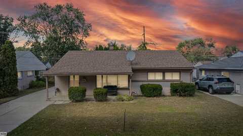 867 E Kalama, Madison Heights, MI 48071