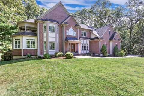13 Hemlock Lane, Franklin, MA 02038
