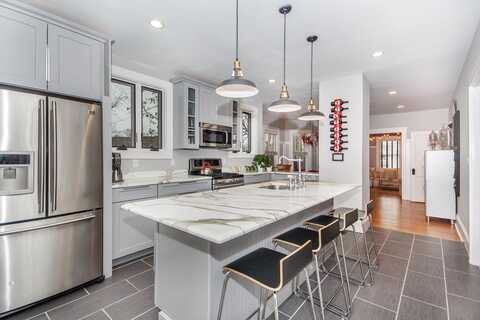 584 Centre Street, Boston, MA 02130