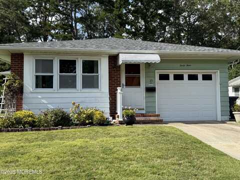 33 Sunflower Lane, Toms River, NJ 08755