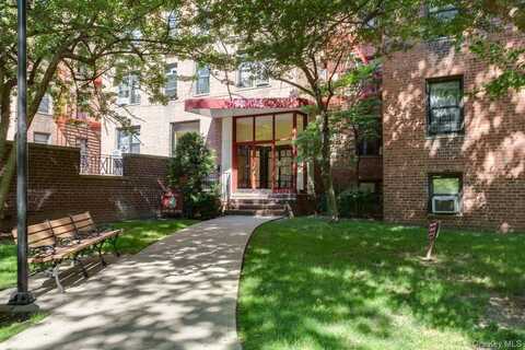150-11 72 Road, Flushing, NY 11367