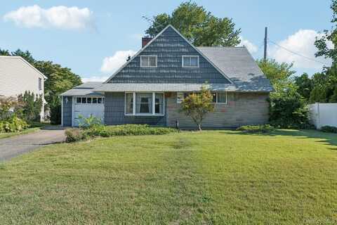 107 Ball Park Lane, Hicksville, NY 11801