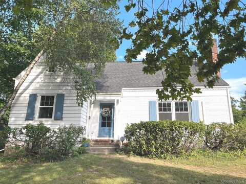 14 Willow Bend, Poughkeepsie, NY 12601