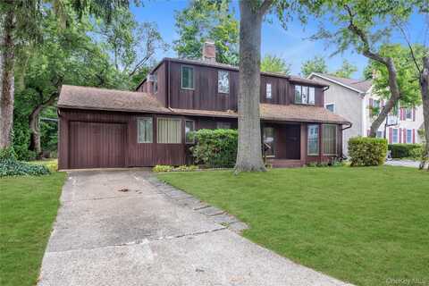87 Hillturn Lane, Roslyn Heights, NY 11577