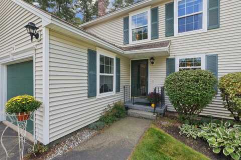 18 Greenwich Way, Kennebunk, ME 04043