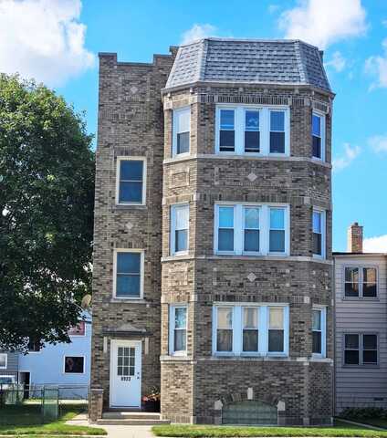 8922 Skokie Boulevard, Skokie, IL 60077