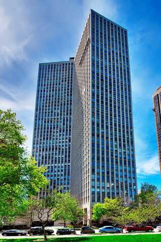 2626 N Lakeview Street, Chicago, IL 60614