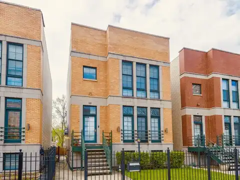449 E Bowen Avenue, Chicago, IL 60653
