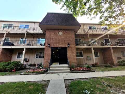 2402 Algonquin Road, Rolling Meadows, IL 60008