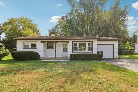 2610 Killarney Drive, Cary, IL 60013